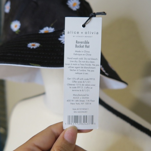 Alice + Olivia by Stacey Bendet Reversible Daisy Flower Bucket Hat Casual - Picture 5 of 11